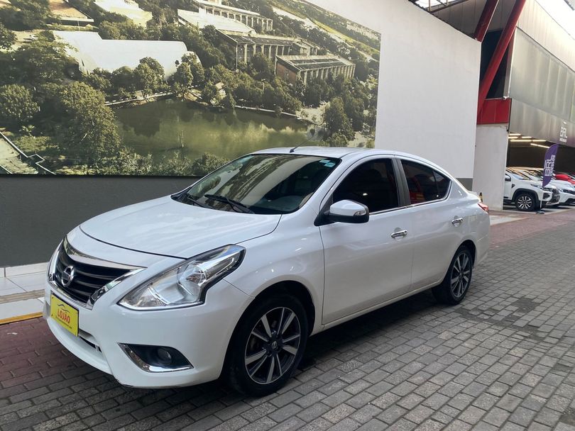 Nissan VERSA SL 1.6 16V FlexStart 4p Aut.