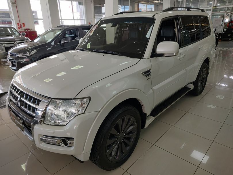Mitsubishi Pajero HPE Full 3.2 4x4 T.I.Dies. 5p Aut