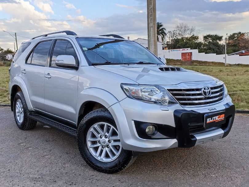 Toyota Hilux CD SRV D4-D 4x4 3.0 TDI Diesel Aut