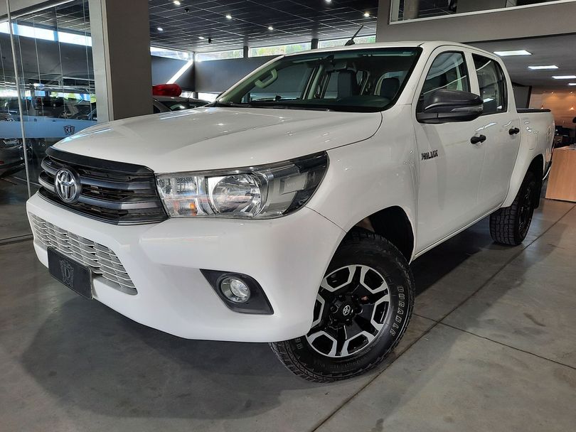 Toyota Hilux CD 4x4 2.8 Diesel Mec.