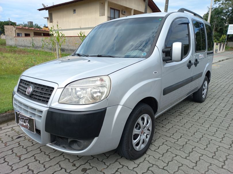 Fiat Doblo ESSENCE 1.8 Flex 16V 5p