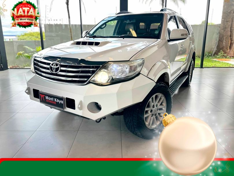 Toyota Hilux SW4 SRV D4-D 4x4 3.0 TDI Dies. Aut