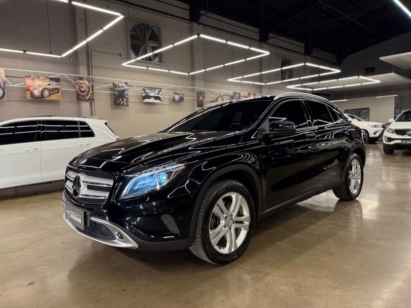 Mercedes GLA 250 Enduro 2.0 TB 16V 211cv Aut.