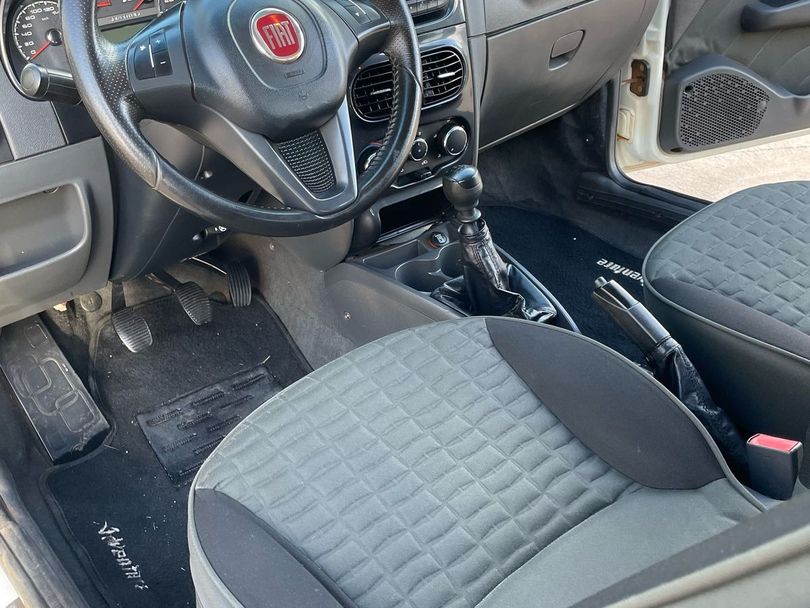 Fiat Strada Adventure Ext. 1.8  Dual. Flex CD