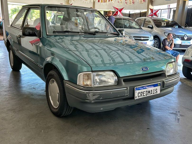 Ford Escort GL 1.6i / 1.6