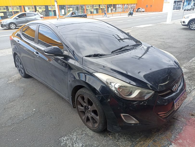 Hyundai Elantra GLS 1.8 16V Aut.