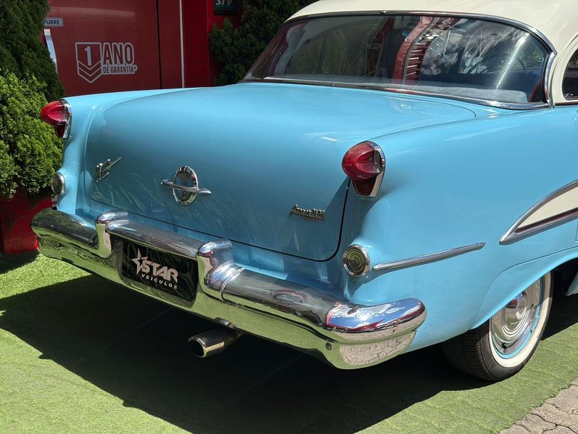 OLDSMOBILE V8 ROCKET AUTOMÁTICO