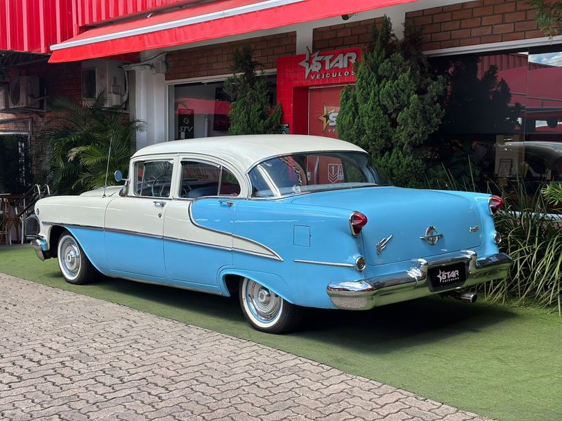 OLDSMOBILE V8 ROCKET AUTOMÁTICO