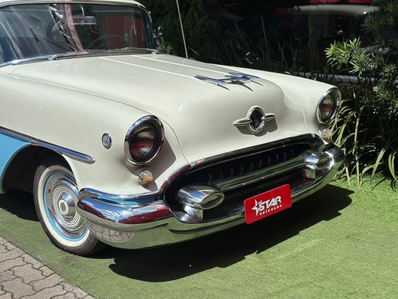 OLDSMOBILE V8 ROCKET AUTOMÁTICO