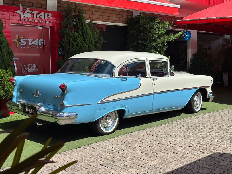 OLDSMOBILE V8 ROCKET AUTOMÁTICO