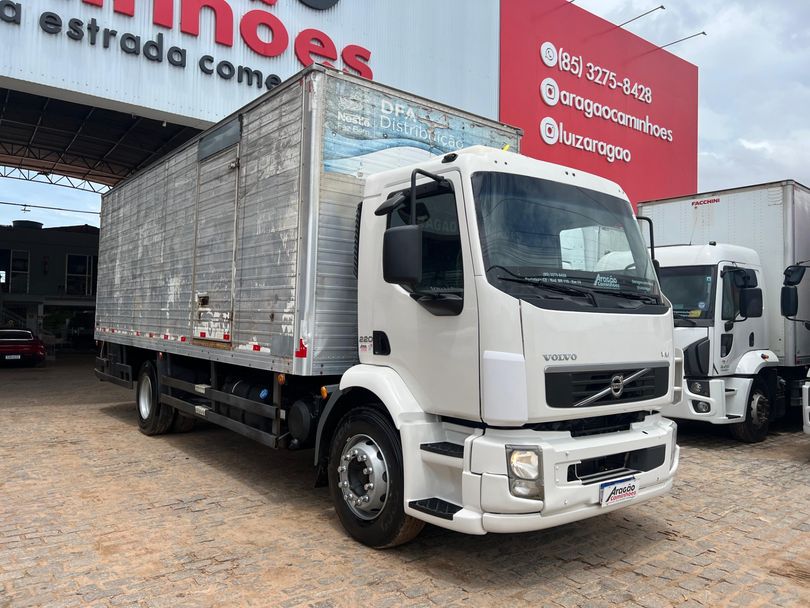 VOLVO VM 220 4x2 2p (diesel) (E5)