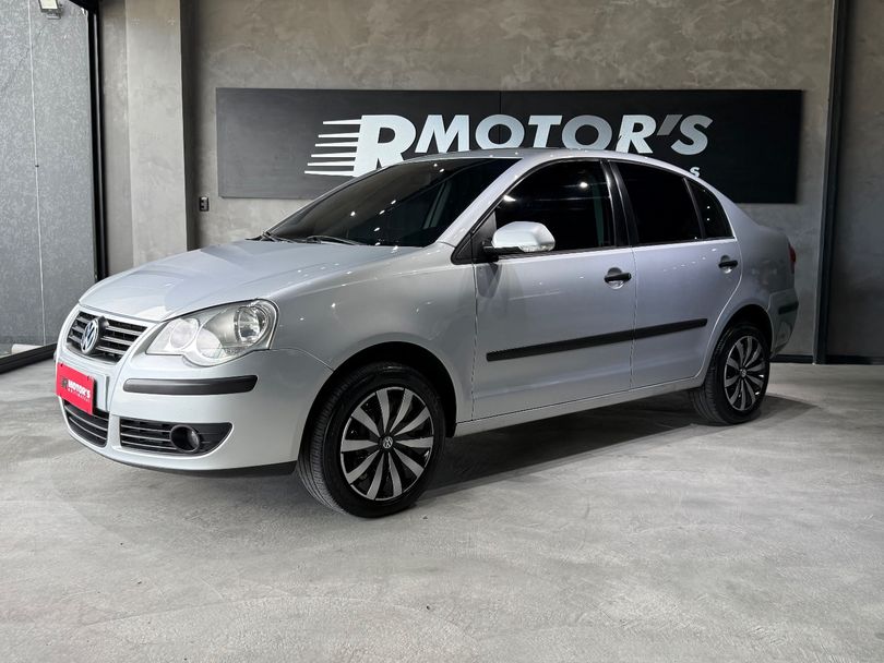 VolksWagen Polo Sedan 1.6 Mi Total Flex 8V 4p