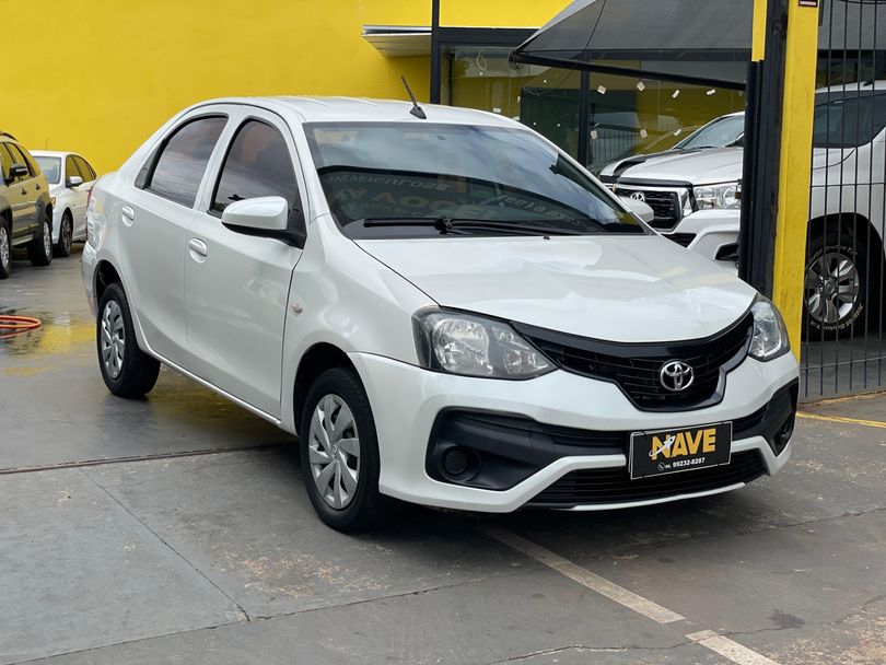 Toyota ETIOS X Sedan 1.5 Flex 16V 4p Mec.