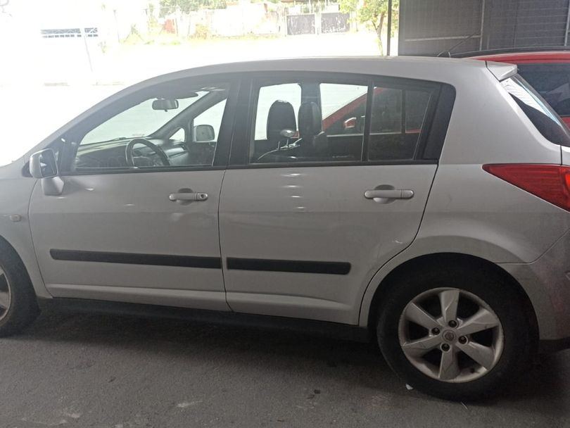 Nissan TIIDA SL 1.8/1.8 Flex 16V  Mec.