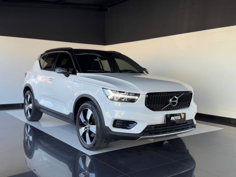 Volvo XC 40 T-5 MOMENTUM 2.0 252cv AWD