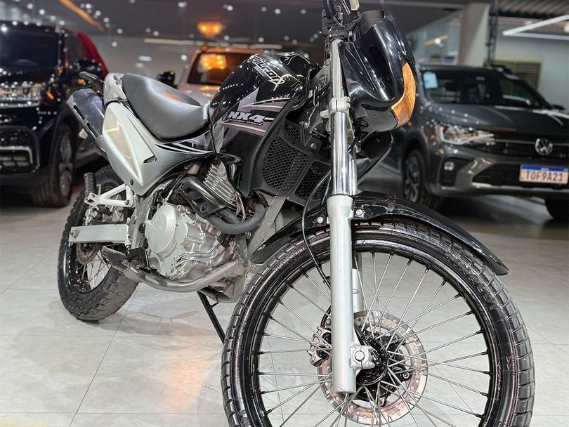 HONDA NX-4 FALCON 400