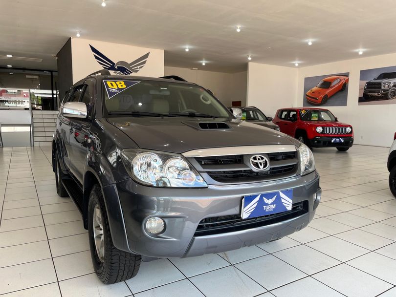 Toyota Hilux SW4 SRV D4-D 4x4 3.0 TDI Dies. Aut