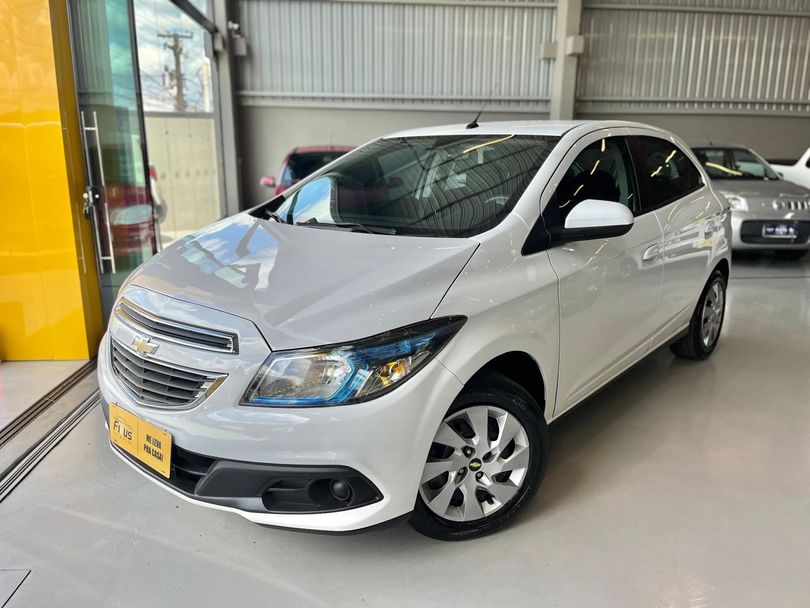 Chevrolet Onix 1.0 LT SPE/4