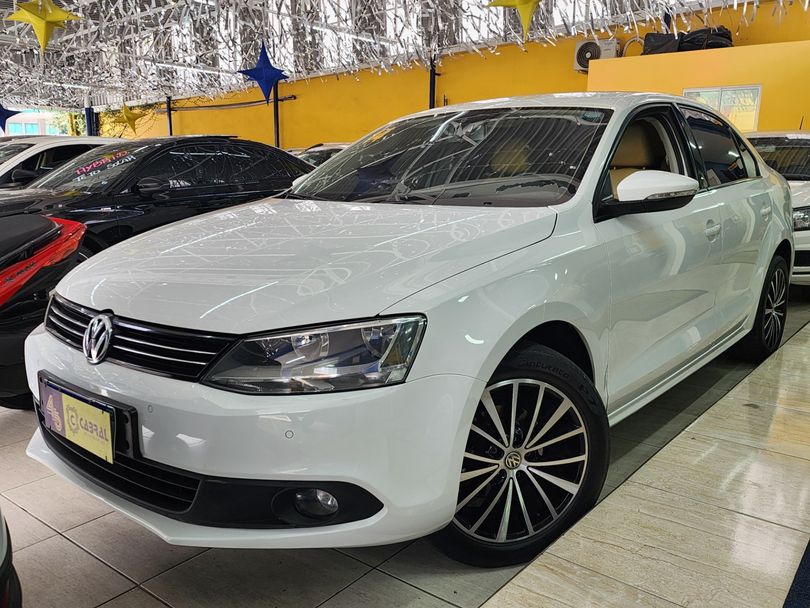 VolksWagen JETTA Comfortline 2.0 T.Flex 8V 4p Tipt.
