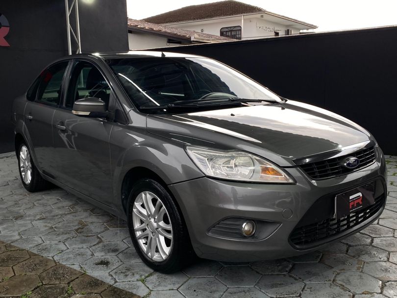 Ford Focus Sedan 2.0 16V/2.0 16V Flex 4p Aut.