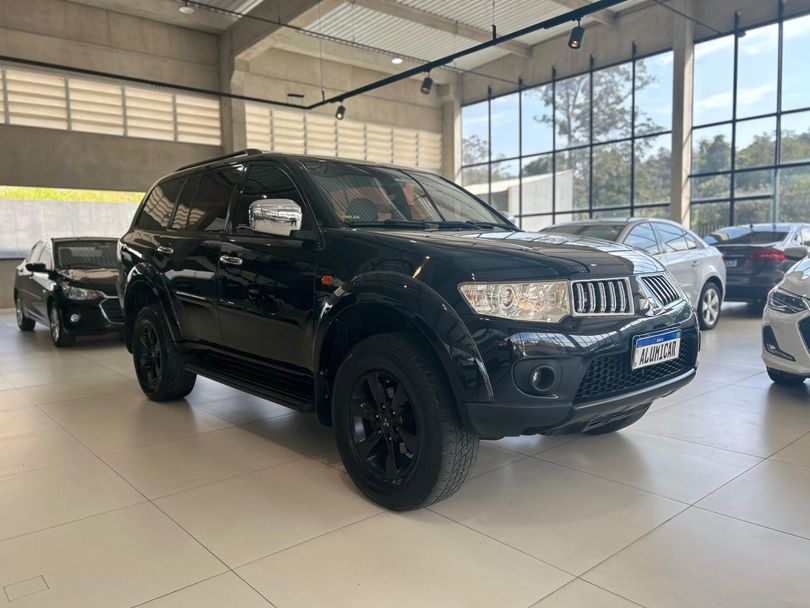 Mitsubishi Pajero DAKAR 3.2 4x4 T.I. Dies. 5p Aut.