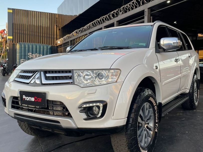 Mitsubishi Pajero 3.2 DI-D HD 4WD