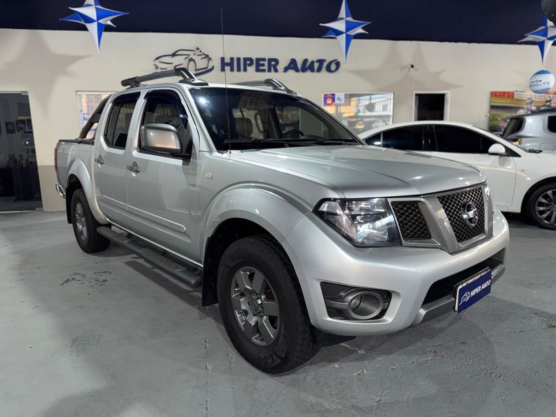 Nissan Frontier SV AT. CD 4x4 2.5 TB Dies. Aut.