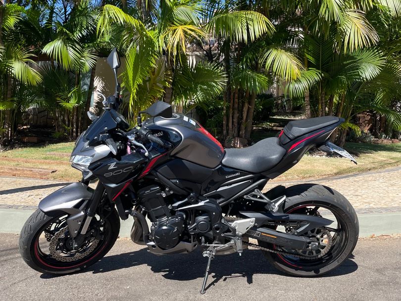 KAWASAKI Z 900