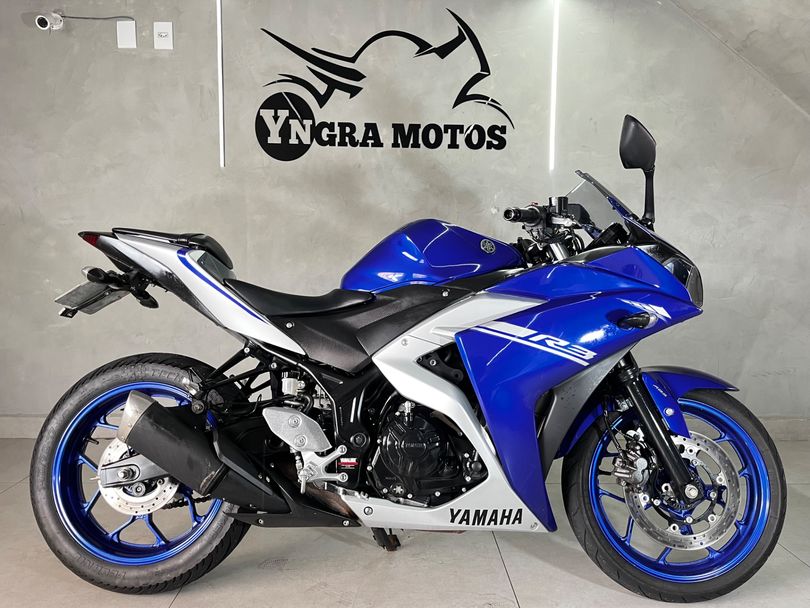 YAMAHA YZF R-3 321/ABS