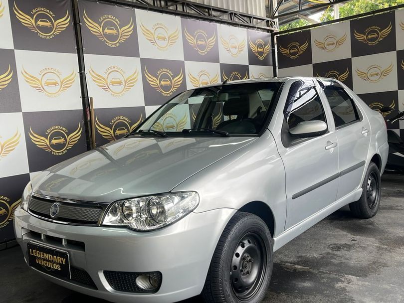 Fiat Siena HLX 1.8 mpi Flex 8V 4p