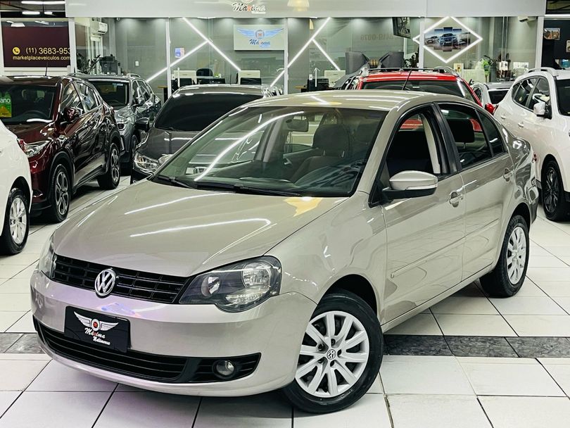 VolksWagen Polo Sedan 1.6 Mi Total Flex 8V 4p