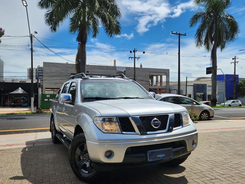 Nissan Frontier LE CD 4x4 2.5 TB Diesel Aut.