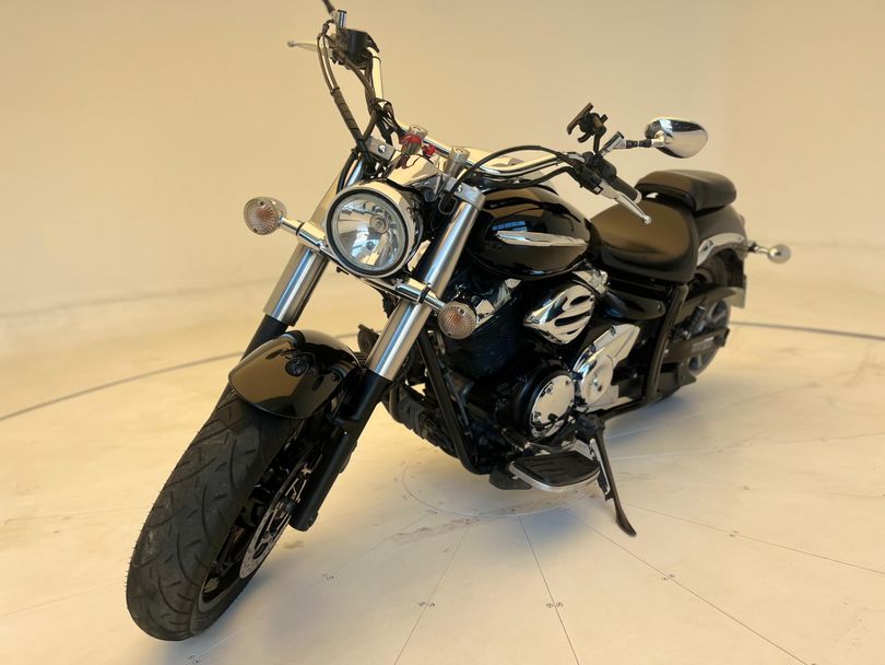 YAMAHA XVS 950 MIDNIGHT STAR