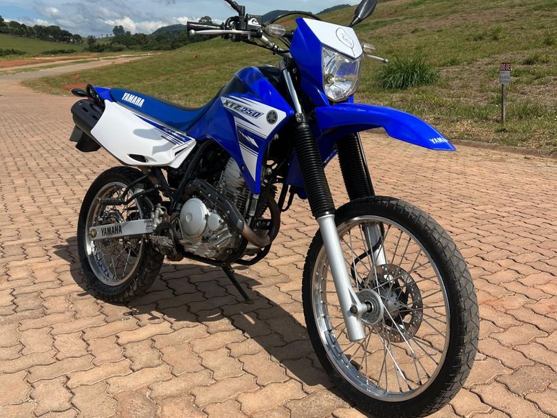 YAMAHA XTZ 250 LANDER 249cc/LANDER BLUEFLEX/ABS
