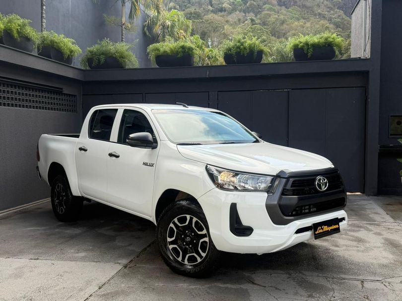 Toyota Hilux CD 4x4 2.8 Diesel Mec.