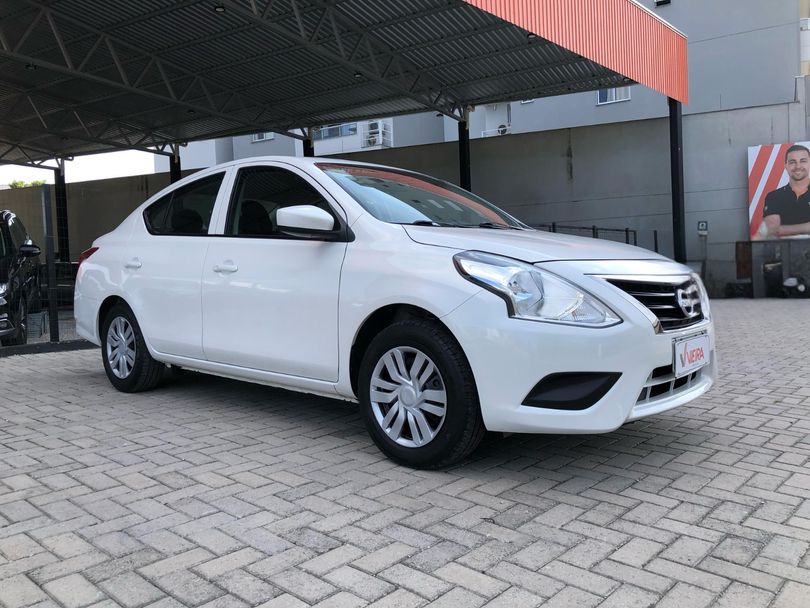 Nissan VERSA 1.0 12V FlexStart 4p Mec.
