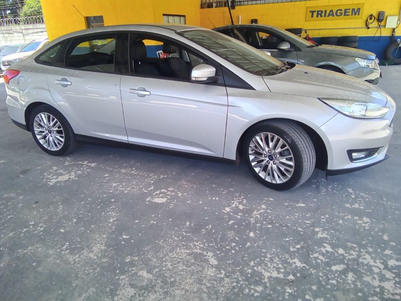 Ford Focus 2.0 16V/SE/SE Plus Flex 5p Aut.