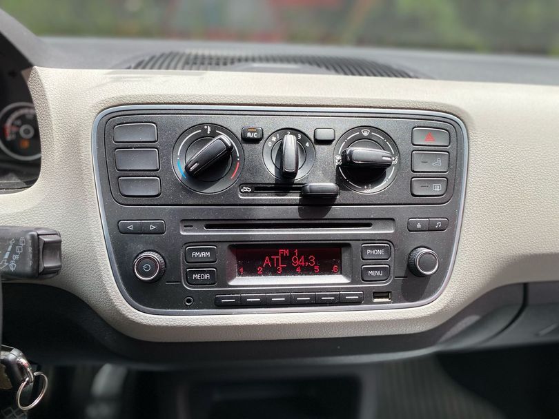 VolksWagen up! move 1.0 Total Flex 12V 5p