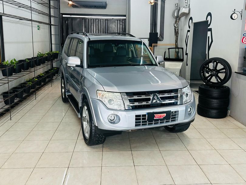 Mitsubishi Pajero HPE Full 3.2 4x4 T.I.Dies. 5p Aut