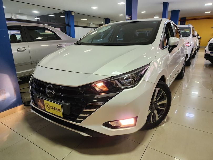 Nissan VERSA Advance 1.6 16V Flex Aut.