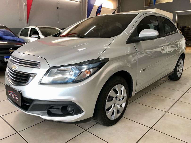 Chevrolet ONIX HATCH LT 1.4 8V FlexPower 5p Mec.