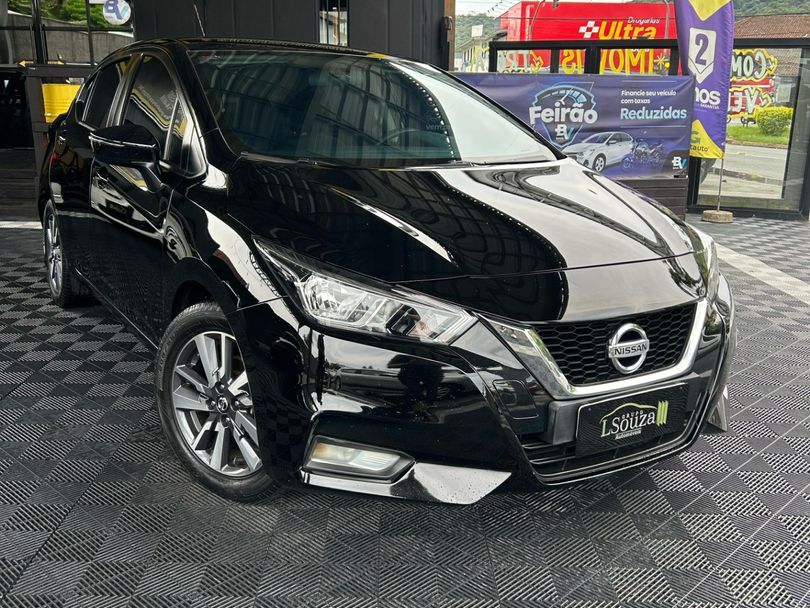 Nissan VERSA Advance 1.6 16V Flex Aut.