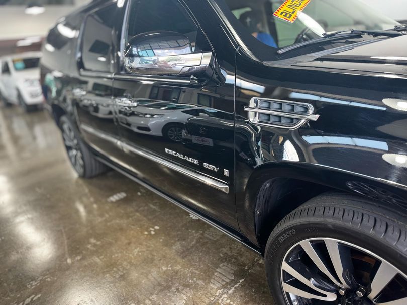 Cadillac ESCALADE ESV -  8 LUGARES