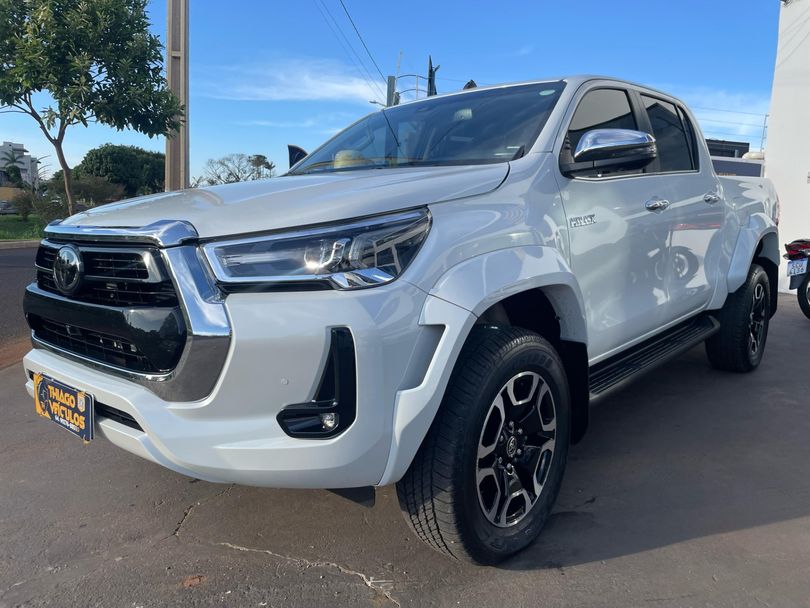Toyota Hilux CD SRX Plus 4x4 2.8 TDI Die. Aut.