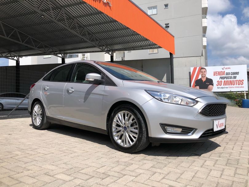 Ford Focus 2.0 16V/SE/SE Plus Flex 5p Aut.