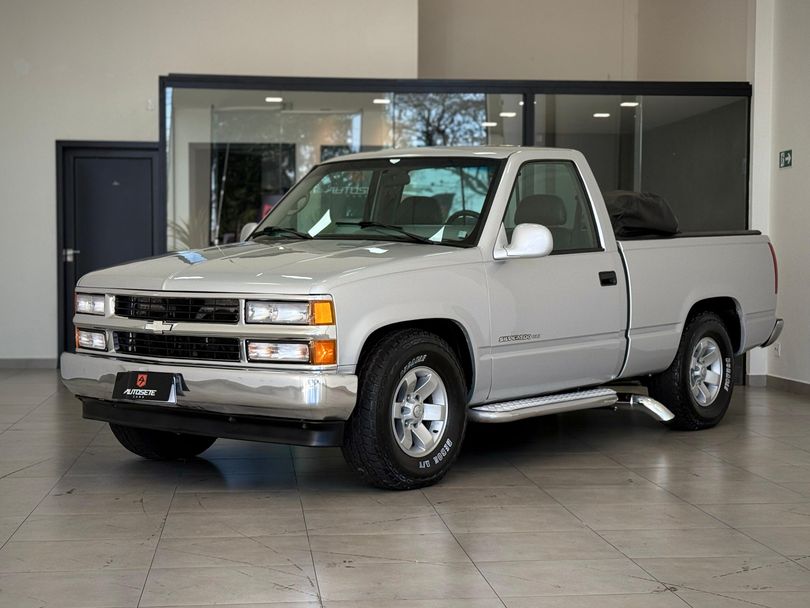 Chevrolet Silverado DLX 4.2 Diesel