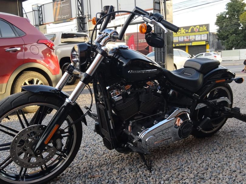 Harley SOFTAIL BREAKOUT FXBRS