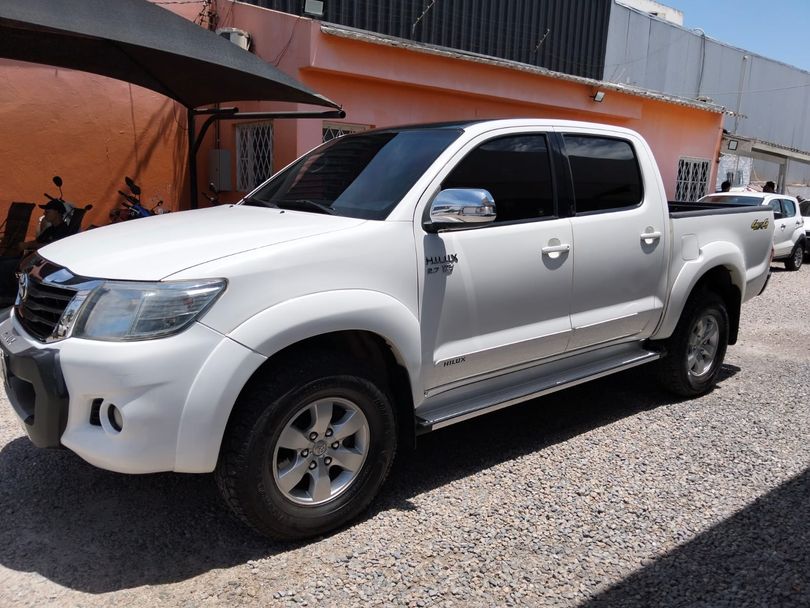 Toyota Hilux CD SRV 4x4 2.7 Flex 16V Aut.