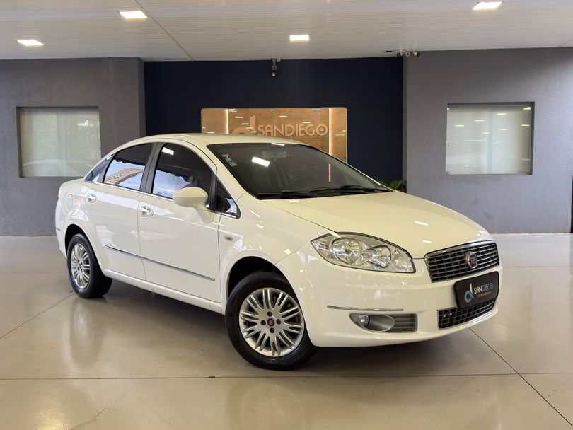 Fiat LINEA ESSENCE 1.8 Flex 16V 4p