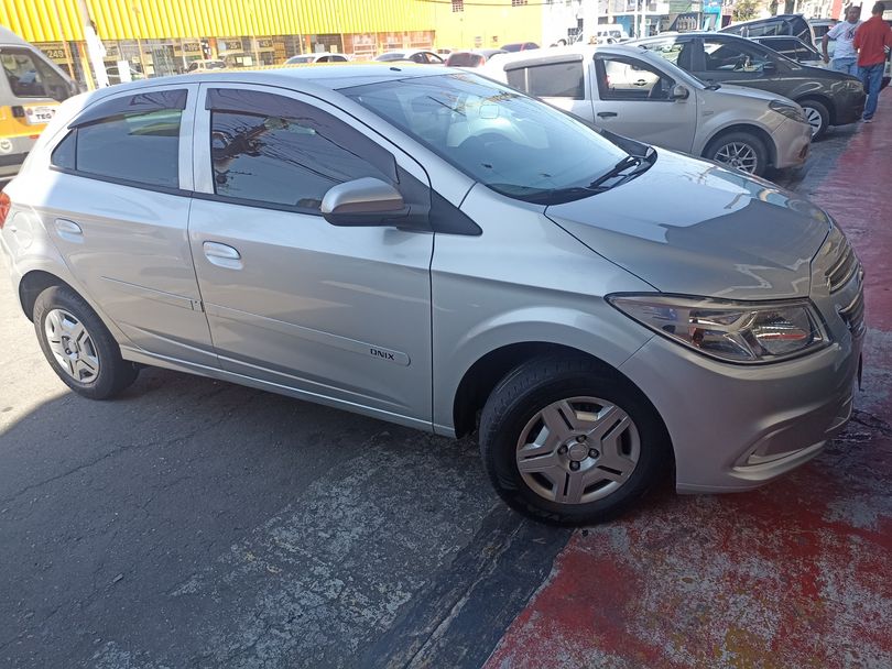 Chevrolet ONIX HATCH LT 1.0 8V FlexPower 5p Mec.